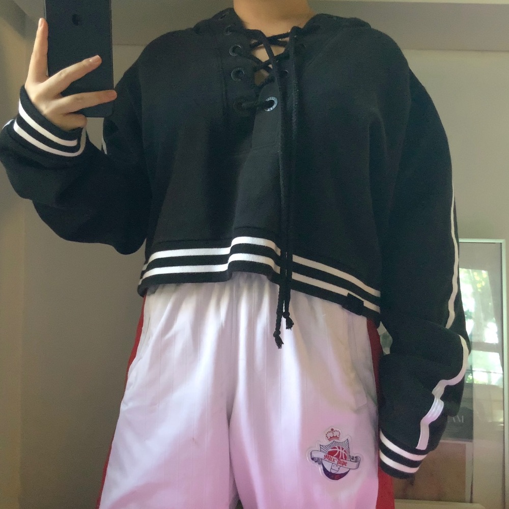 Fenty X Puma By Rihanna Lace Up Cropped Hoodie - Picture 2 of 4